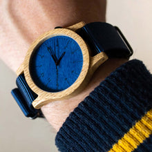 画像をギャラリービューアに読み込む, 木製腕時計 Heritage Series - Blue Edition - Oak

