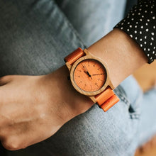 画像をギャラリービューアに読み込む, 木製腕時計 Heritage Series - Orange Edition - Oak
