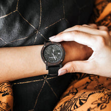 画像をギャラリービューアに読み込む, 木製腕時計 Raw Series - Ebony - Leather Strap
